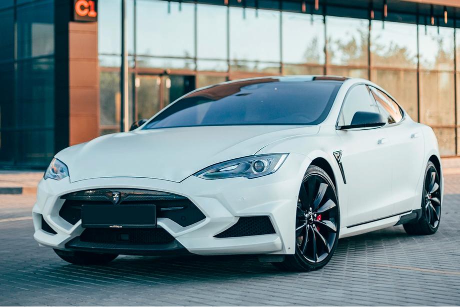 Tesla Model S 2012– Sada bodykitu LRT-Design Carbon Image
