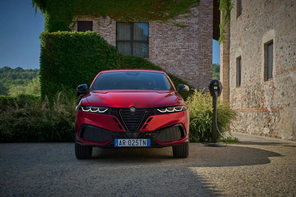 Recenze Alfa Romeo Tonale 2025: italský styl v kompaktním crossoveru