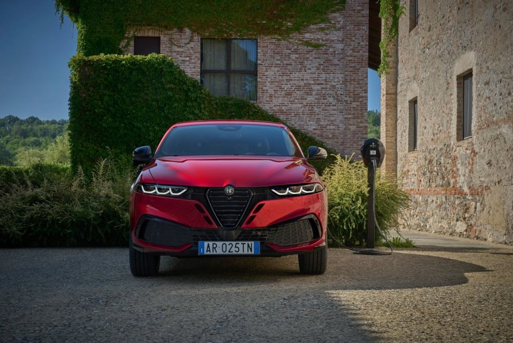 Recenze Alfa Romeo Tonale 2025: italský styl v kompaktním crossoveru