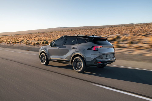 Recenze Kia Sportage Plug-in Hybrid 2026: výkonný a úsporný crossover Fotografie 4