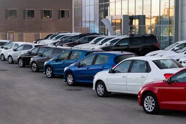 Nové nebo ojeté: jaké auto je lepší pro začátečníka?