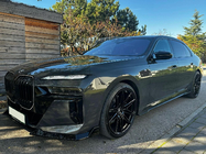 BMW řada 7 G70/G71 2022– Lip spoiler předního nárazníku (pro M760, M-Sport a i7 M70) fotografie 1