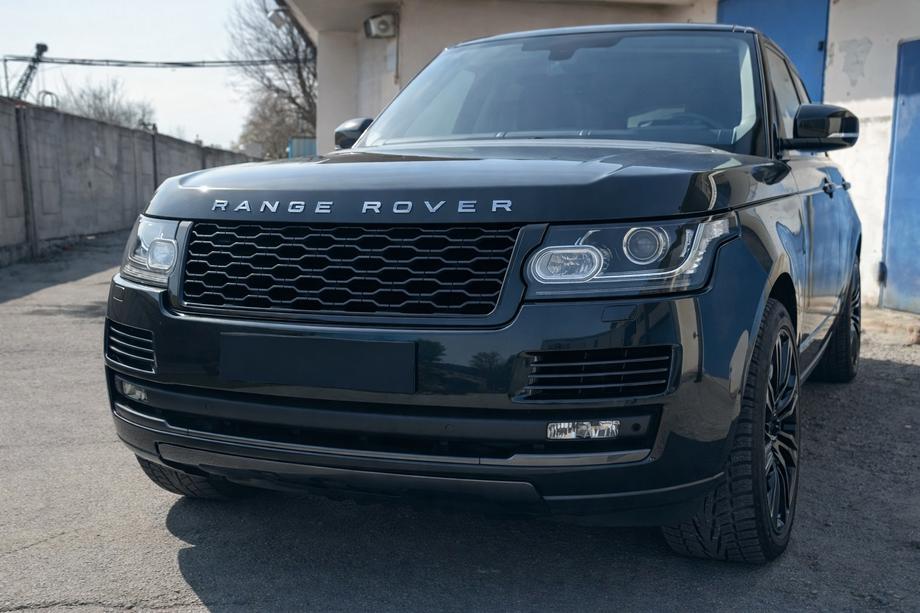 Range Rover IV L405 2013–2021 Přední maska chladiče 2013-2018 (design SVO Black 2019) Image