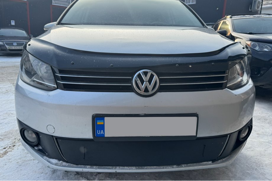 Volkswagen Touran 2010–2015 Zimní clona do spodní mřížky chladiče Fotografie 6