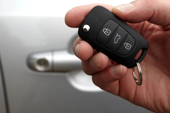 Proč auto nerozpozná klíč: hlavní příčiny a řešení