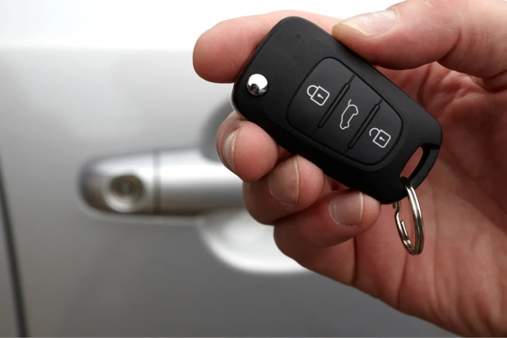 Proč auto nerozpozná klíč: hlavní příčiny a řešení