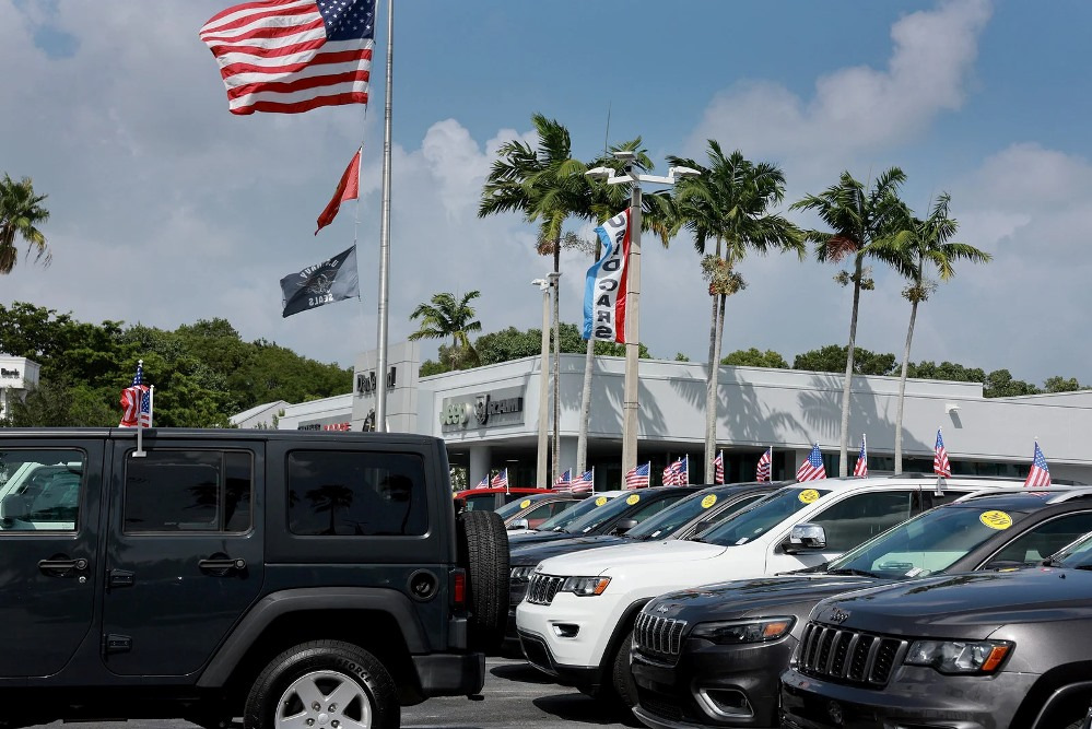Auto z USA: vyplatí se objednat vůz ze zámoří?