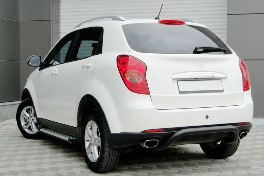 SsangYong Korando 2010–2019 Zadní ochranný oblouk AK006 Black (nerez) Image
