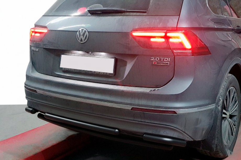 Volkswagen Tiguan 2016–2023 Zadní ochranný rám AK001-2 Black (nerez) Image