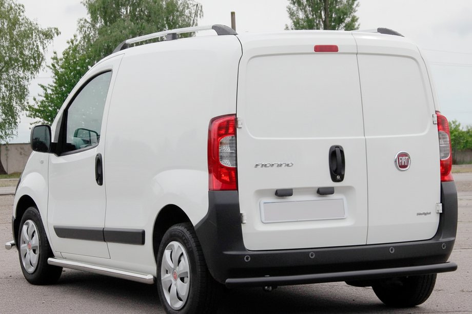Fiat Fiorino/Qubo 2008–2024 Zadní ochranný rám Black (nerez) Image