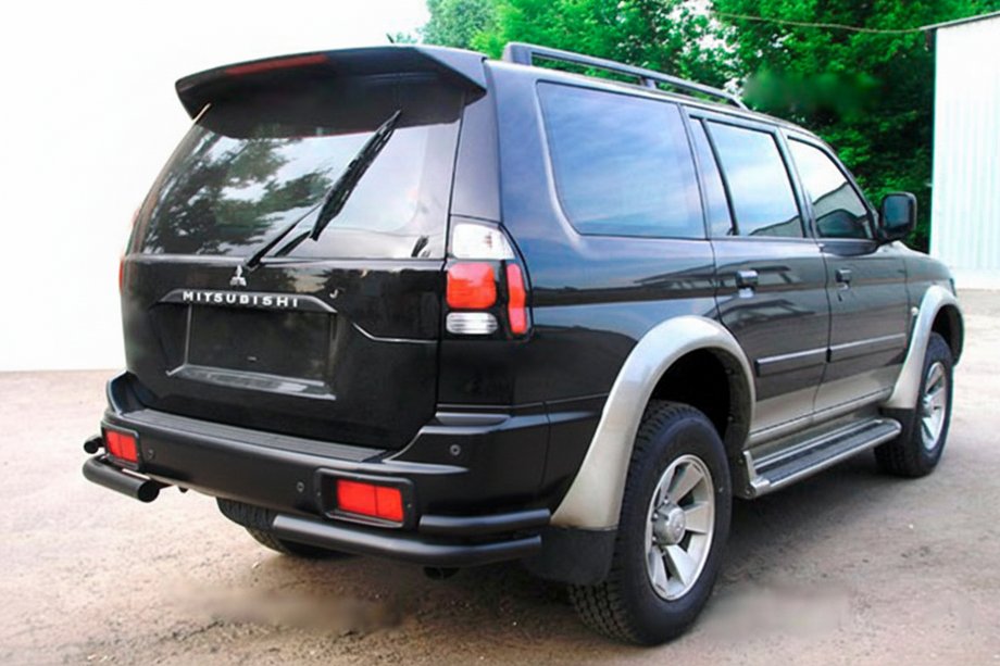 Mitsubishi Pajero Sport 1996–2007 Zadní dvojité rohy Black (2 ks, nerez) Image