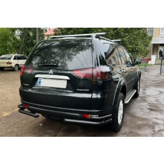 Zadní ochranný rám AK003-Double Black (2 ks, nerez) Mitsubishi Pajero Sport 2008–2015