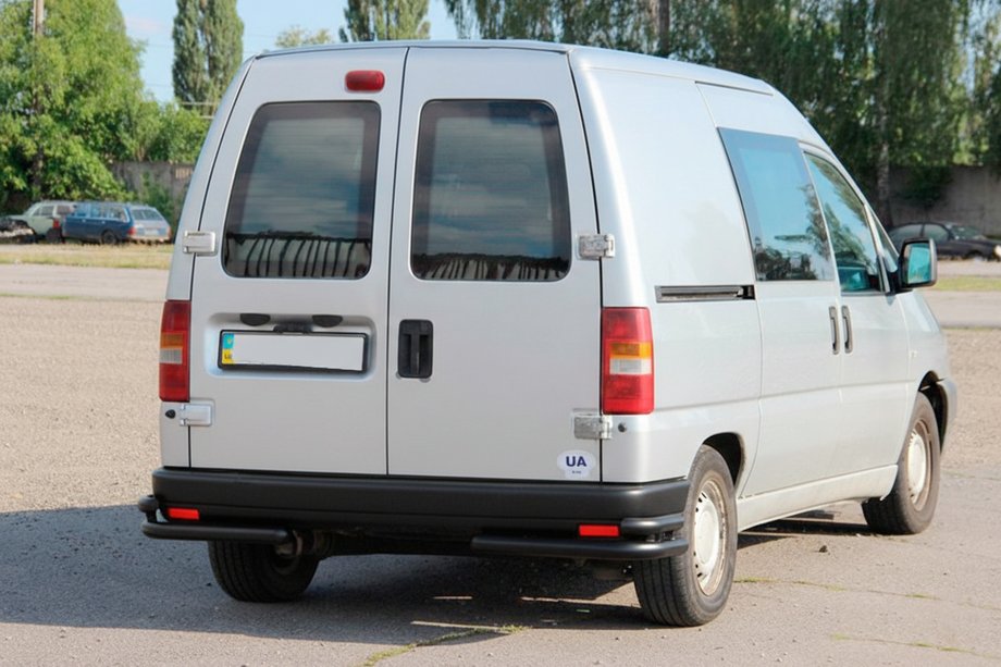 Citroen Jumpy 1996–2007 Zadní dvojité rohy AK003-подвійний Black (nerez) Fotografie 2