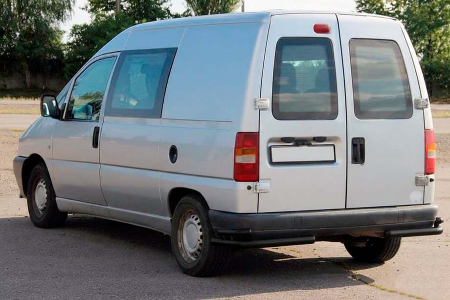 Citroen Jumpy 1996–2007 Zadní dvojité rohy AK003-подвійний Black (nerez) Fotografie 4