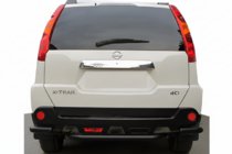 Nissan X-trail T31 2007–2014 Zadní rohy k centrální zadní liště AK0073 Black (2 ks, nerez) fotografie 1