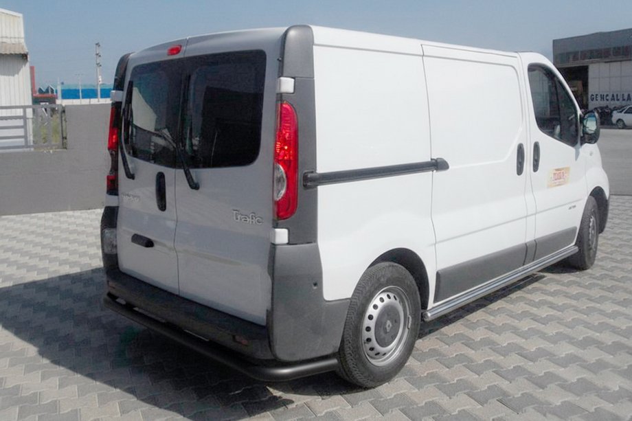 Opel Vivaro 2001–2015 Zadní ochranný rám AK005 Black (nerez) Image