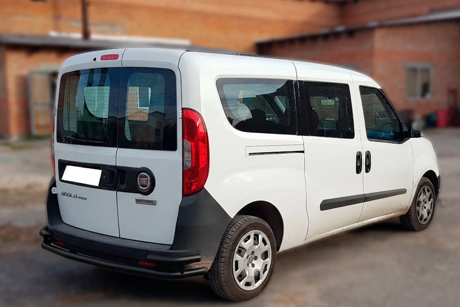 Fiat Doblo II 2010–2022 Zadní ochranný rám AK005/2 – dvojitý Black (nerez) Image