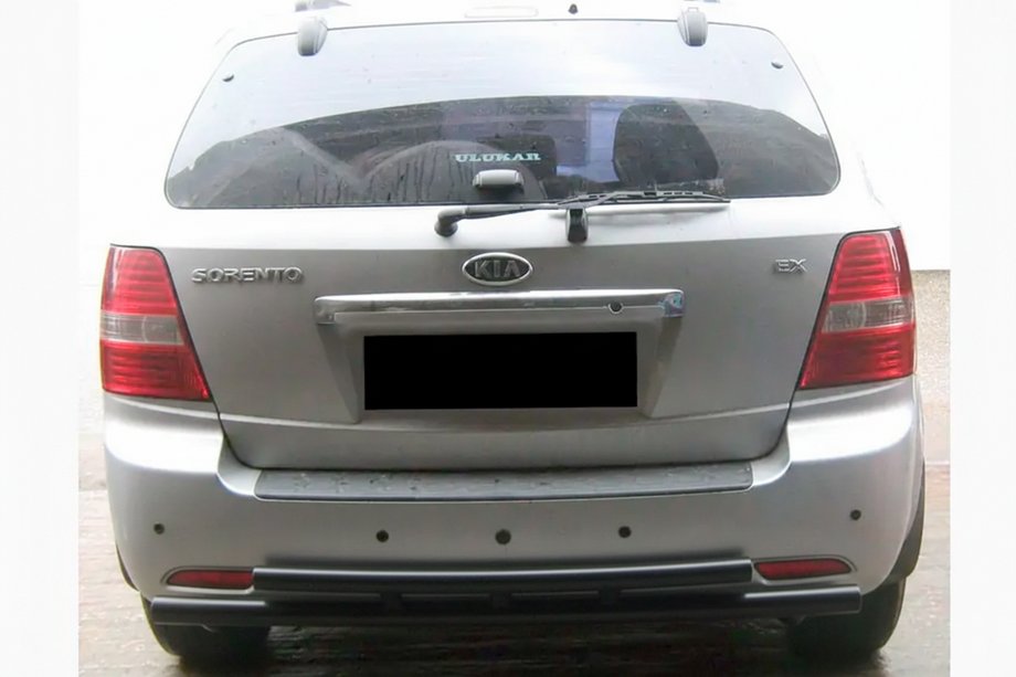 Kia Sorento I BL 2002–2009 Zadní ochranný rám AK002 – dvojitý, černý (nerez) Image