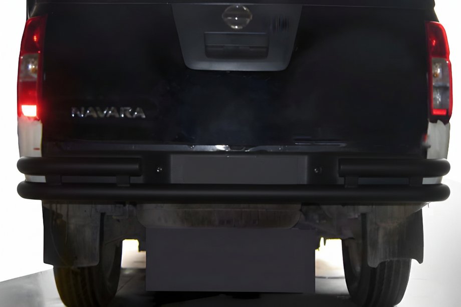 Nissan Navara 2006–2015 Zadní ochranný rám AK005-3 Black (nerez) Image