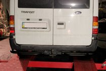 Ford Transit 2000–2014 Zadní ochranný nášlap AK-Special Black (nerez) fotografie 2