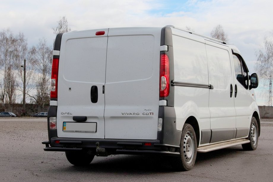 Renault Trafic 2001–2015 Zadní ochranný rám AK003-Plus-2 Black (nerez) Image