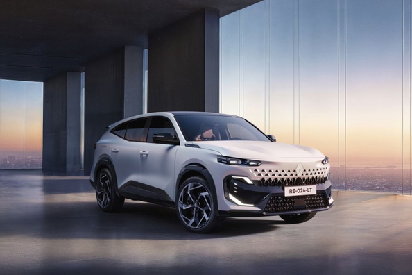 Renault Filante 2026: test nového vlajkového hybridního SUV