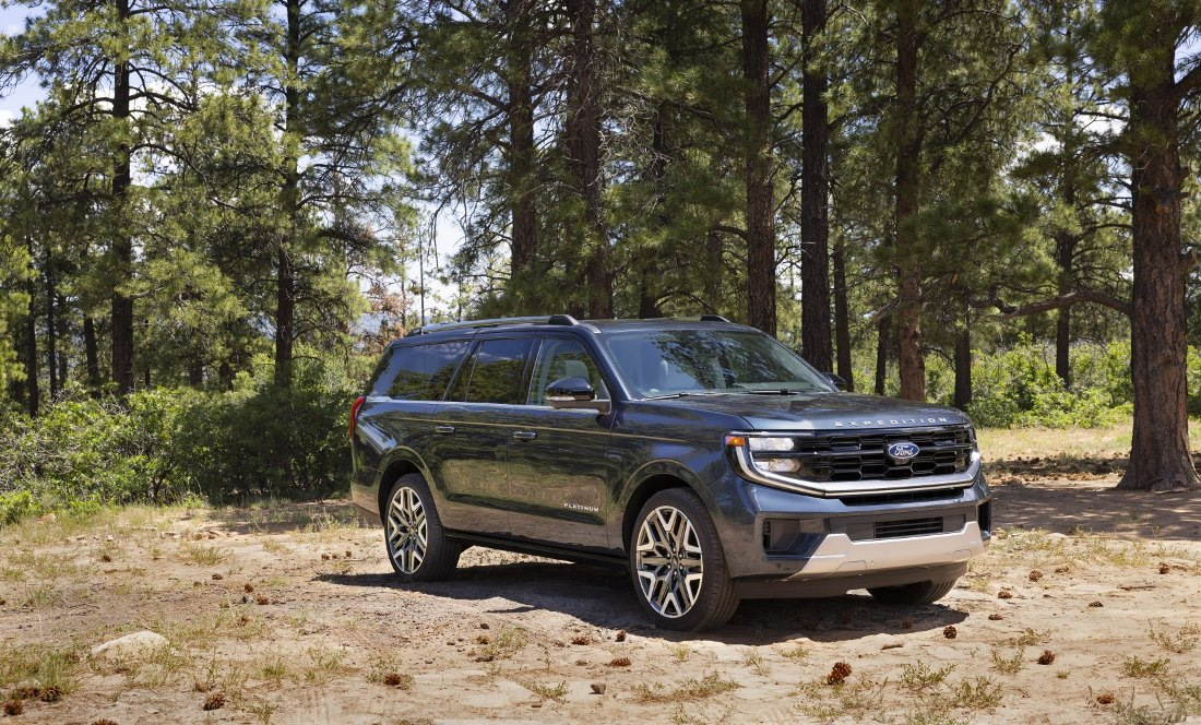 Recenze Ford Expedition MAX: plnohodnotné SUV pro velkou rodinu