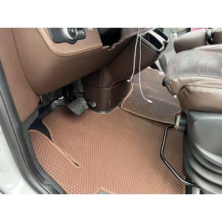 Gumové autokoberce Carsuit V2 (Hnědé) fotografie 1