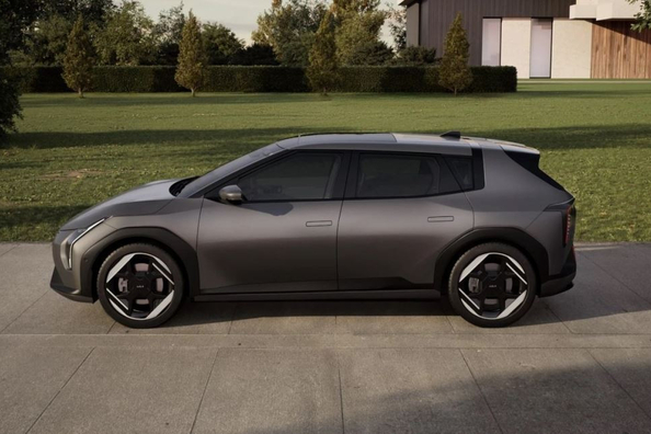 Kia EV4 Hatch 2025: dostupný elektrický hatchback s velkým dojezdem Fotografie 2