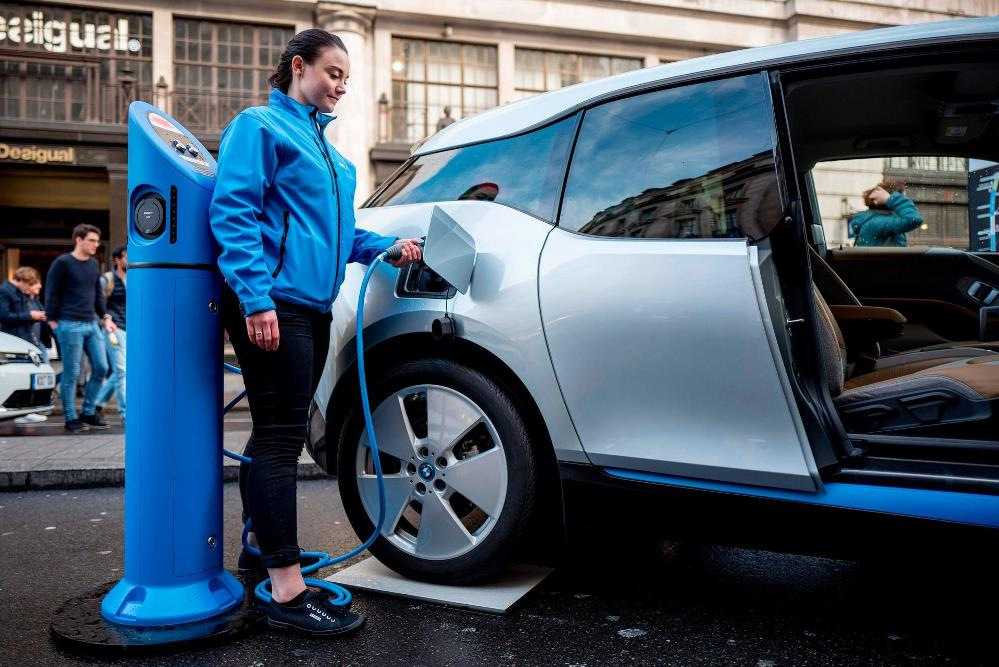 Jak elektromobily ovlivňují lidský organismus? Mýty a realita