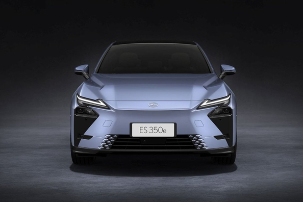 Lexus ES BEV: plně elektrický prémiový sedan pro rok 2026