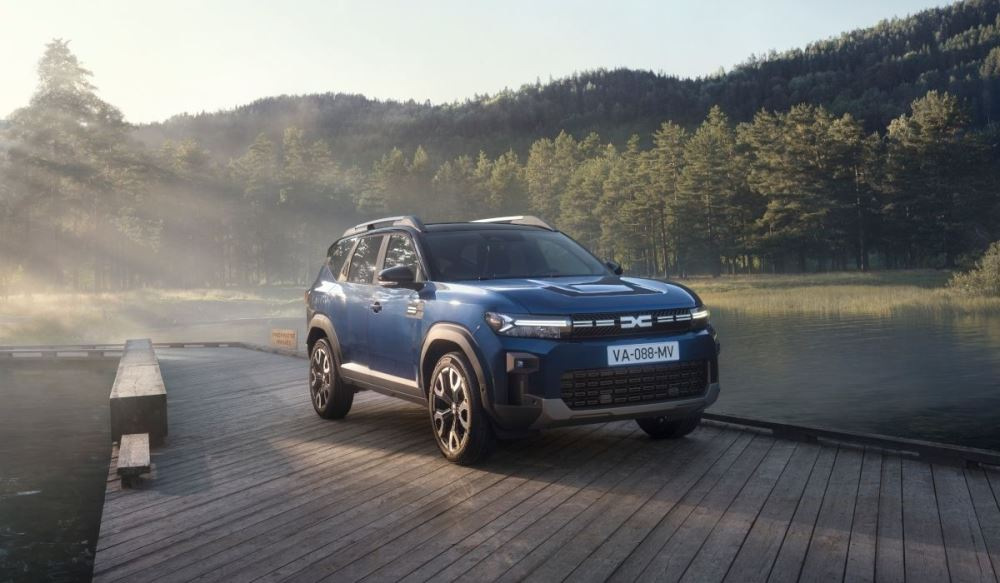 Dacia Bigster Hybrid: recenze dostupného crossoveru