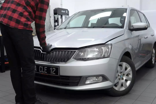 Skoda Fabia: jak otevřít kapotu? Návod krok za krokem