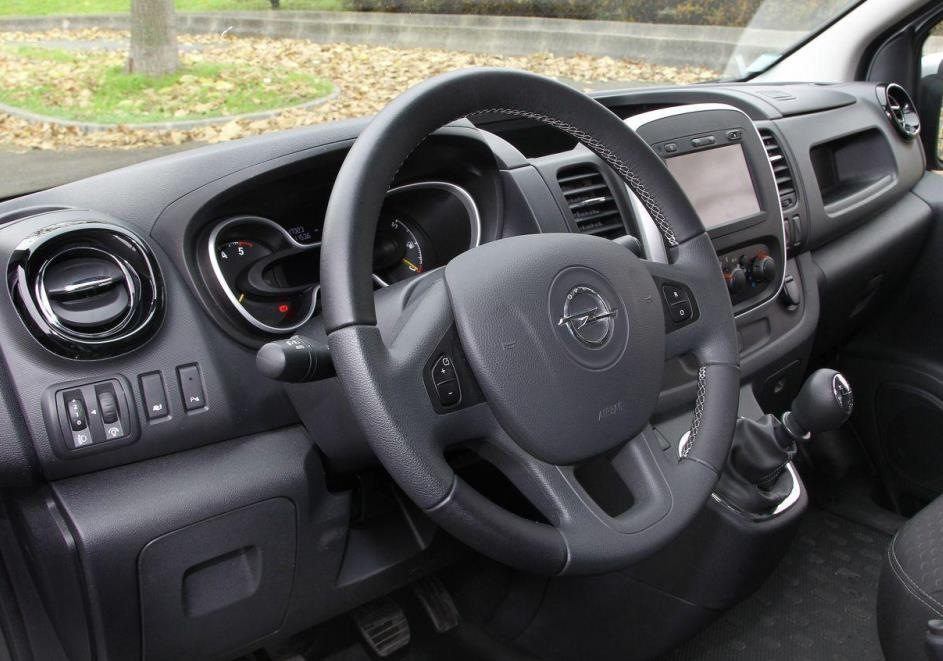 Opel Vivaro: Jak správně demontovat volant