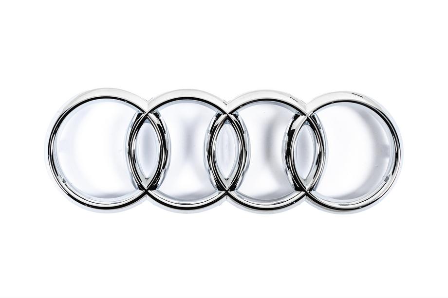 Audi Přední znak Audi Chrome (285 × 100 mm) Fotografie 1