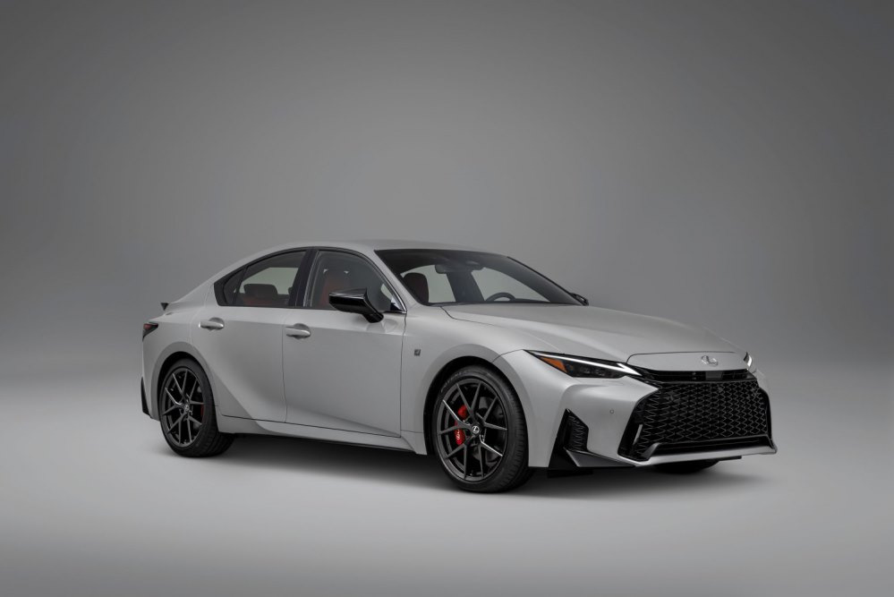 Lexus IS (XE30, facelift 2025): přehled prémiového sportovního sedanu