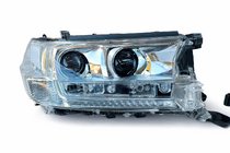 Toyota Land Cruiser 200 2007–2021 Přední světlomety 2016+ (Standard, použité) fotografie 2