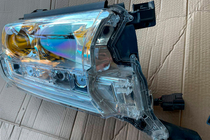 Toyota Land Cruiser 200 2007–2021 Přední světlomety 2016+ (Standard, použité) fotografie 5