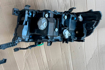 Toyota Land Cruiser 200 2007–2021 Přední světlomety 2016+ (Standard, použité) fotografie 7