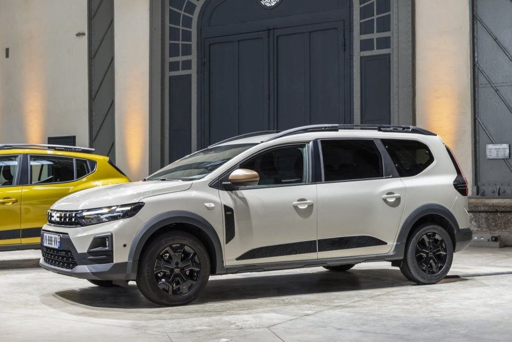 Recenze Dacia Jogger (2025): dostupné sedmimístné kombi
