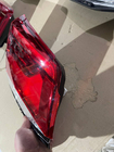Toyota Land Cruiser 200 2007–2021 Výprodej zadní levá vnitřní svítilna 2016-2021 (OEM standard) (na víko kufru) (prasklá) fotografie 4