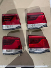 Toyota Land Cruiser 200 2007–2021 Výprodej zadní levá vnitřní svítilna 2016-2021 (OEM standard) (na víko kufru) (prasklá) fotografie 1