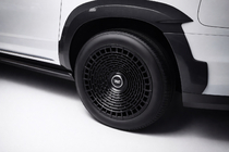 Cadillac Escalade 2020– Kované disky OEM R22 (4 ks) fotografie 1