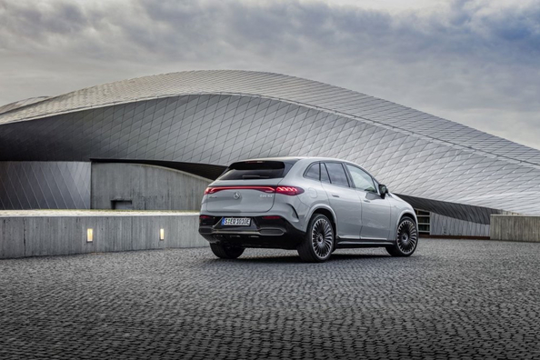 Mercedes-Benz AMG EQE 53 SUV (X294): výkonný elektrický crossover od AMG Fotografie 3