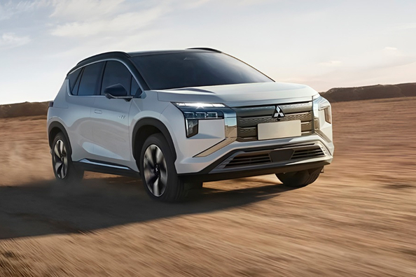 Přehled Mitsubishi Airtrek: elektrické kompaktní SUV Fotografie 3