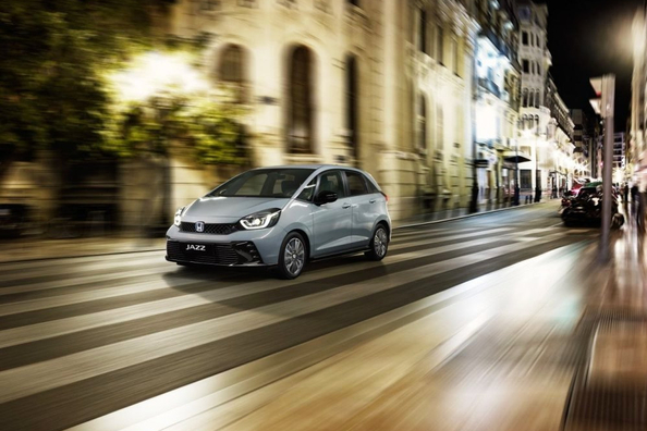 Honda Jazz IV: kompaktní hybrid s prostorným interiérem