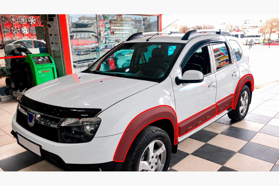 Dacia Duster 2008–2018 Lemy blatníků s lištami EuroCap (sada 12 ks, hladké, matná černá, ABS) Fotografie 1