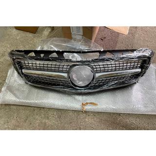 Zlevněná přední maska chladiče 2011-2014 (Diamond Silver) Mercedes CLS C218 2011–2018 fotografie 2