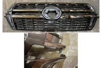 Toyota Land Cruiser 200 2007–2021 Výprodej Maska chladiče 2016-2021 (design 2021) fotografie 3
