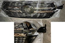 Toyota Land Cruiser 200 2007–2021 Výprodej Maska chladiče 2016-2021 (design 2021) fotografie 4